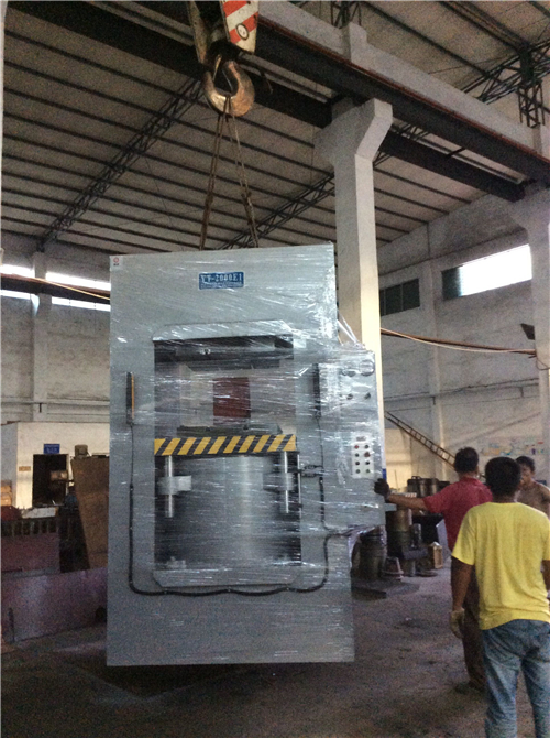 YT系列2000吨框架式油压机