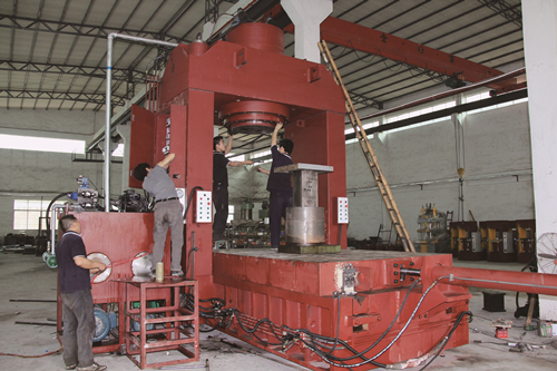 卧式油压机在金属废料加工行业的用途